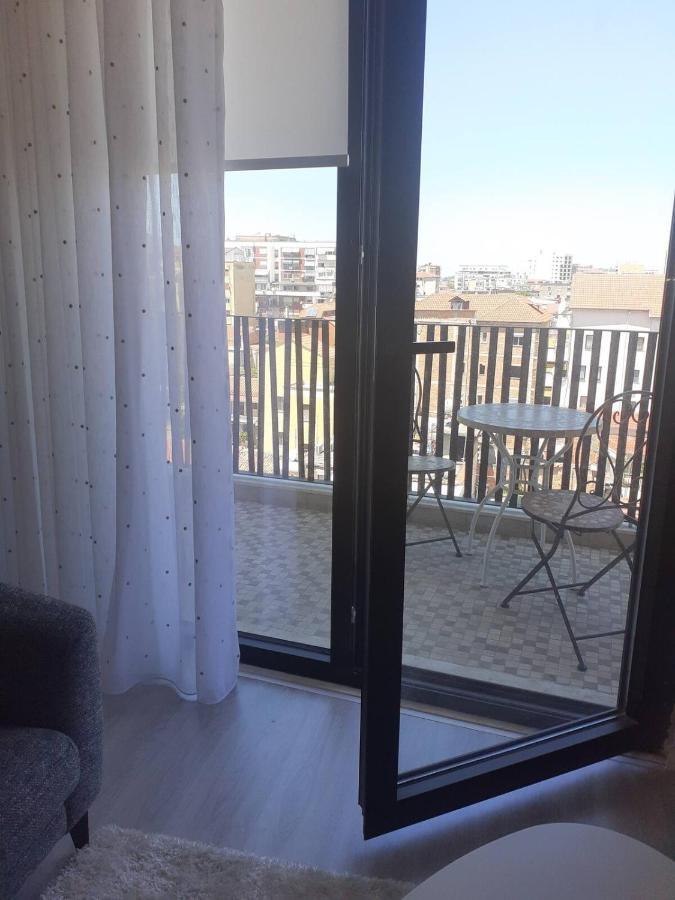 New Bazaar Violin Passion Apartment Tirana Bagian luar foto